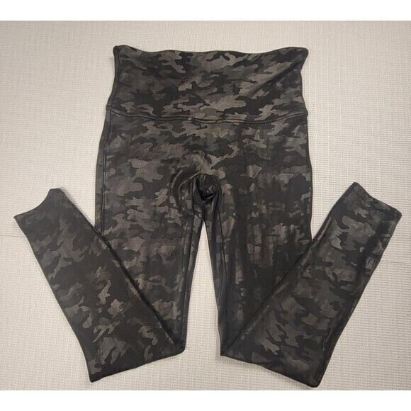 Spanx‎ Faux Leather Camo Leggings Women's Small Black Read - Picture 1 of 10